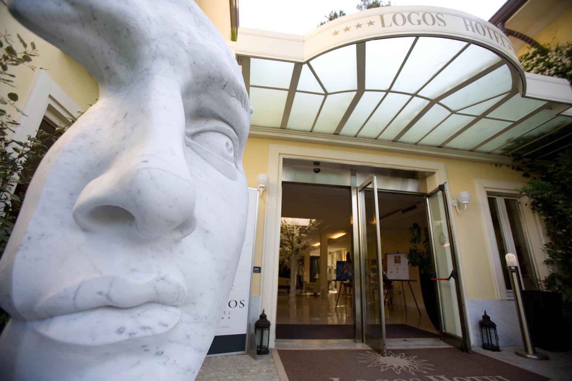 Jr Resort Logos Forte Dei Marmi Exterior foto