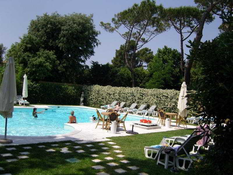 Jr Resort Logos Forte Dei Marmi Exterior foto