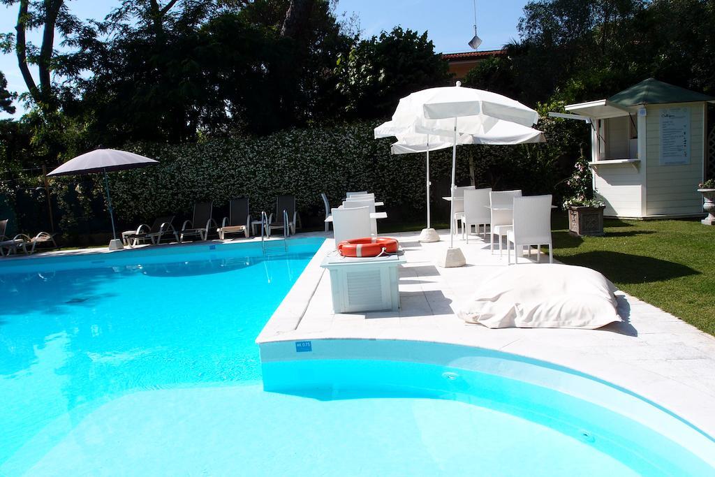 Jr Resort Logos Forte Dei Marmi Exterior foto